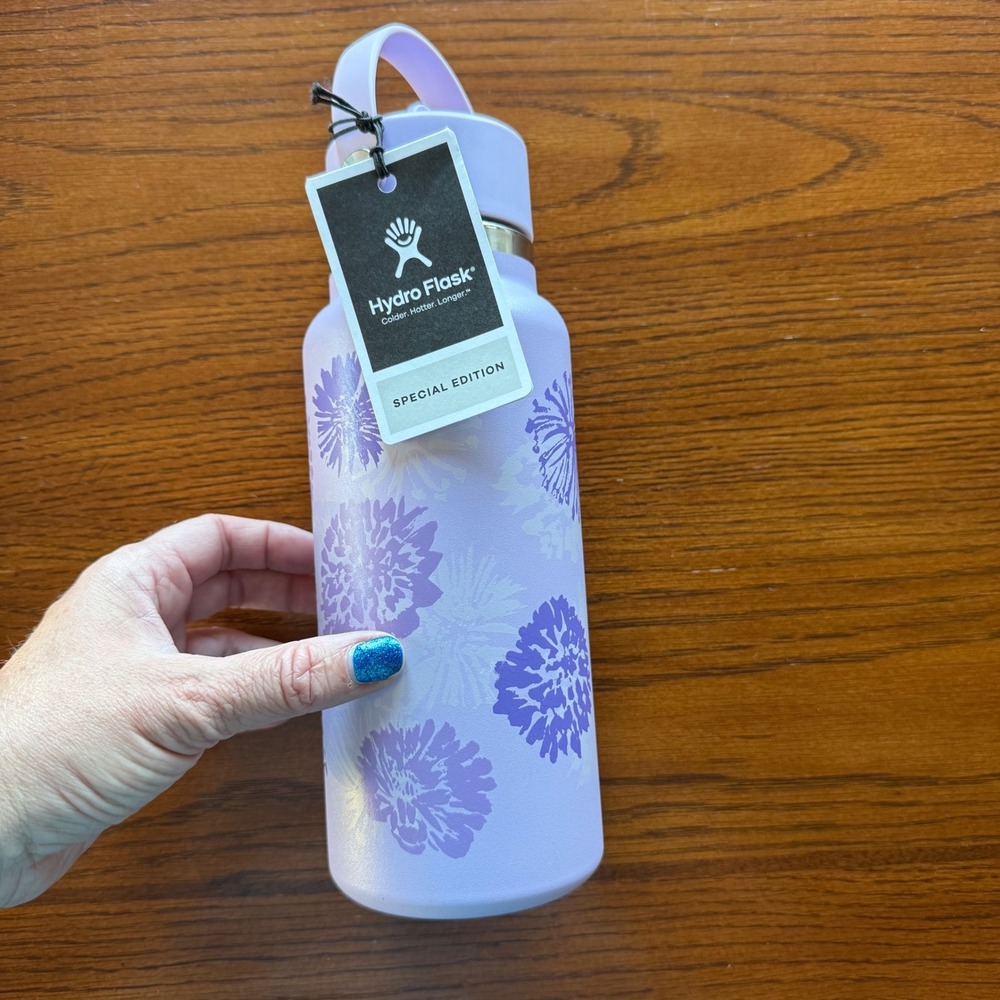 Hydro Flask Special Edition 32 oz Wide Mouth Purple Floral Dahlia Straw Lid NEW